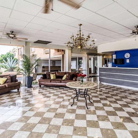 Clarion Inn Near Mcallen Airport Exterior foto