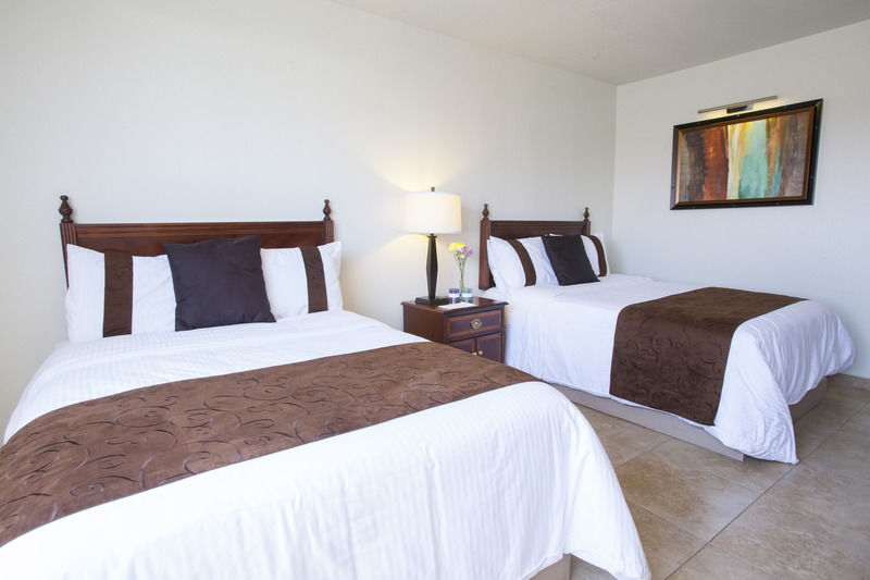 Clarion Inn Near Mcallen Airport Exterior foto