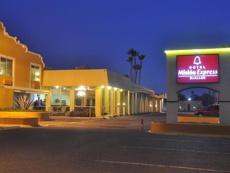 Clarion Inn Near Mcallen Airport Exterior foto
